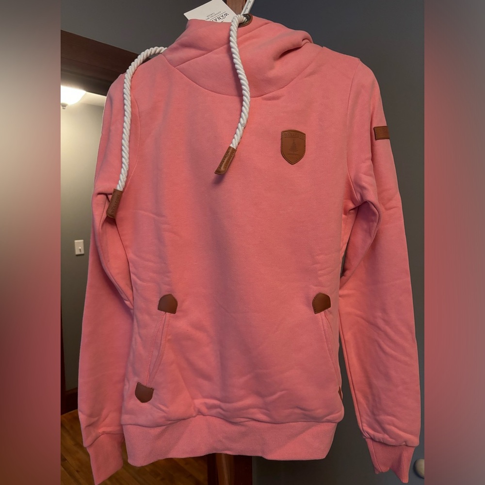 NWT Wanakome Artemis hoodie
